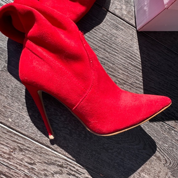 Steve Madden Red Suede Thigh High Boots size 6.5 - Picture 3 of 5